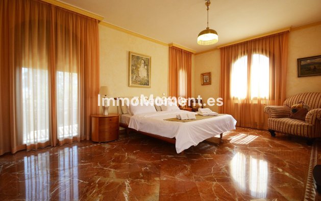 Wiederverkauf - Villa - Marbella - Nueva Andalucía