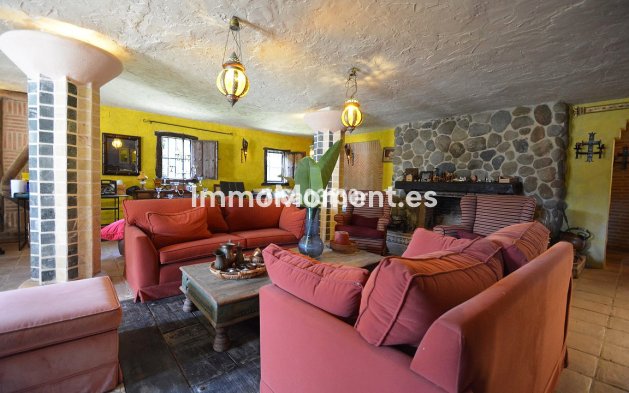 Wiederverkauf - Villa - Marbella - Nueva Andalucía