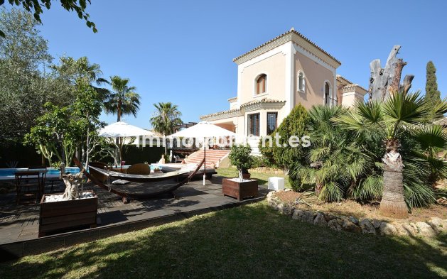 Wiederverkauf - Villa - Marbella - Nueva Andalucía