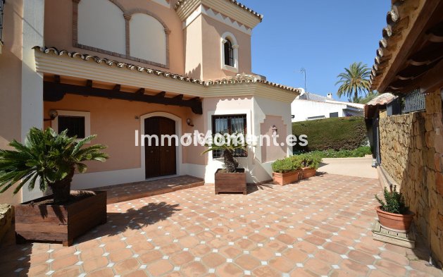 Wiederverkauf - Villa - Marbella - Nueva Andalucía