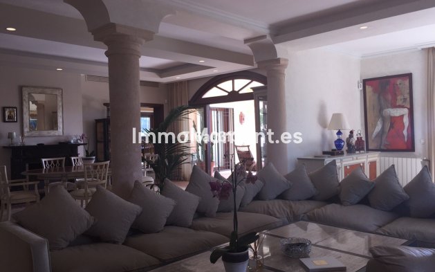 Wiederverkauf - Villa - Marbella - Nueva Andalucía