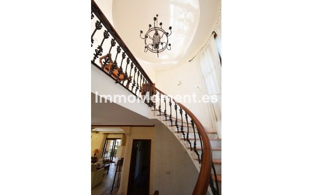 Wiederverkauf - Villa - Marbella - Nueva Andalucía