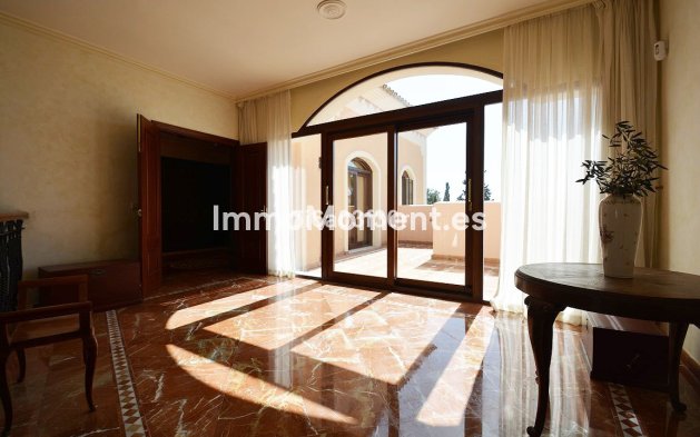 Wiederverkauf - Villa - Marbella - Nueva Andalucía