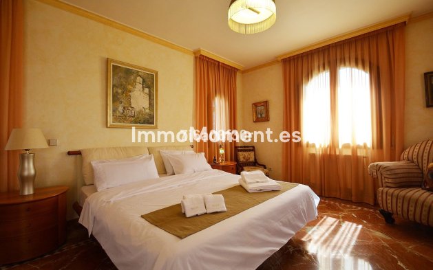 Wiederverkauf - Villa - Marbella - Nueva Andalucía