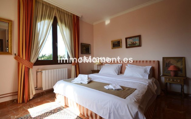 Wiederverkauf - Villa - Marbella - Nueva Andalucía