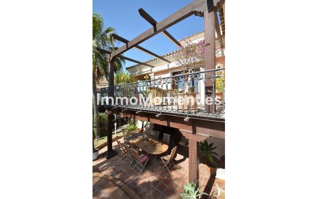 Wiederverkauf - Villa - Marbella - Nueva Andalucía