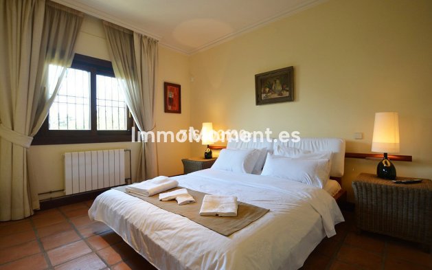 Wiederverkauf - Villa - Marbella - Nueva Andalucía