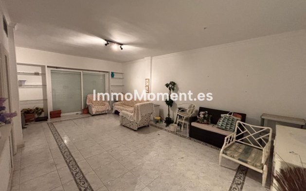 Resale - Apartment - Marbella - Nueva Andalucía