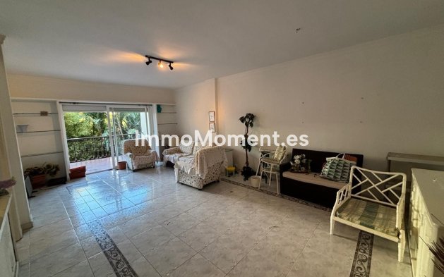 Resale - Apartment - Marbella - Nueva Andalucía