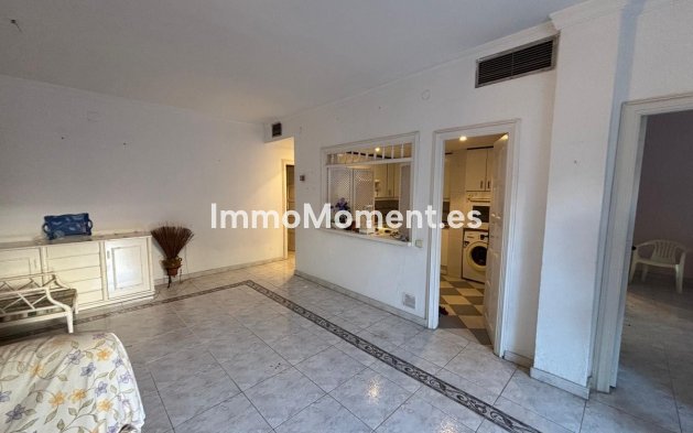 Resale - Apartment - Marbella - Nueva Andalucía