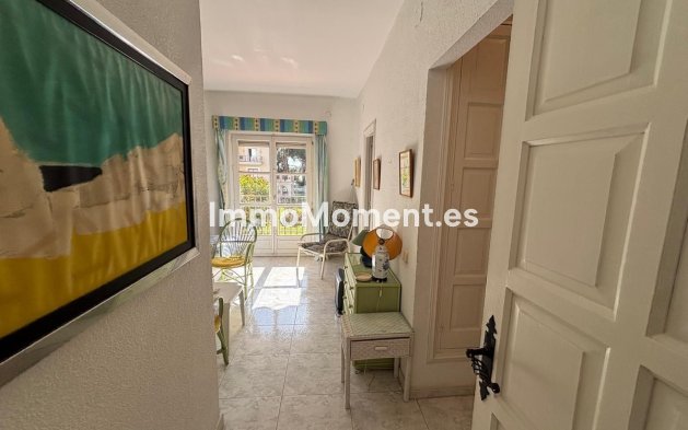 Resale - Apartment - Marbella - Nueva Andalucía
