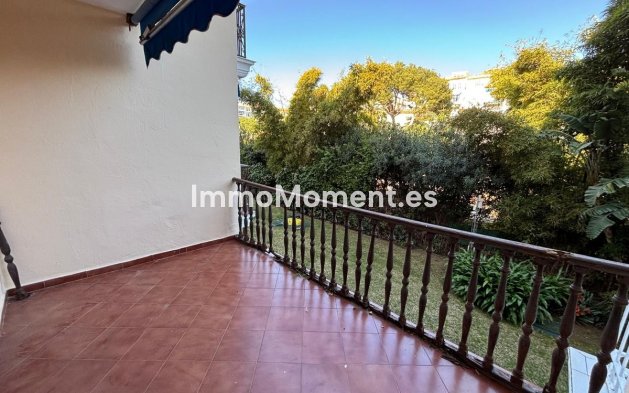 Resale - Apartment - Marbella - Nueva Andalucía