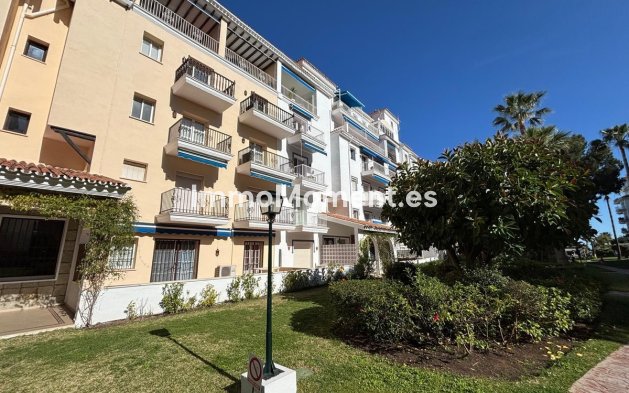 Resale - Apartment - Marbella - Nueva Andalucía