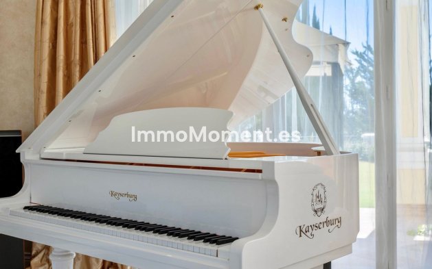 Wiederverkauf - Villa - Marbella - El Rosario