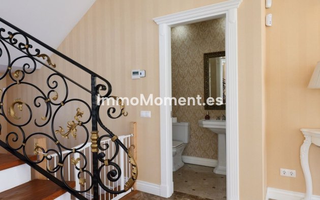 Wiederverkauf - Villa - Marbella - El Rosario