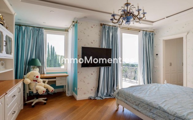 Wiederverkauf - Villa - Marbella - El Rosario