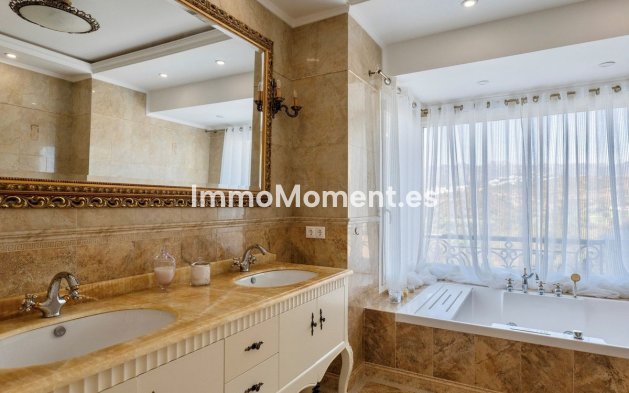 Wiederverkauf - Villa - Marbella - El Rosario