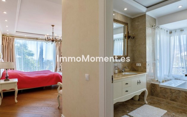 Wiederverkauf - Villa - Marbella - El Rosario