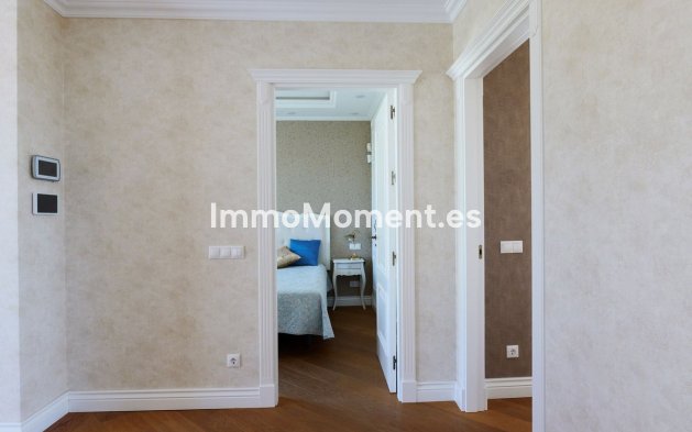 Wiederverkauf - Villa - Marbella - El Rosario