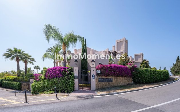 Resale - Apartment - El Paraiso - New Golden Mile