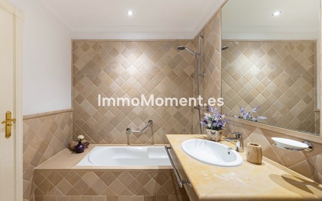 Resale - Apartment - El Paraiso - New Golden Mile