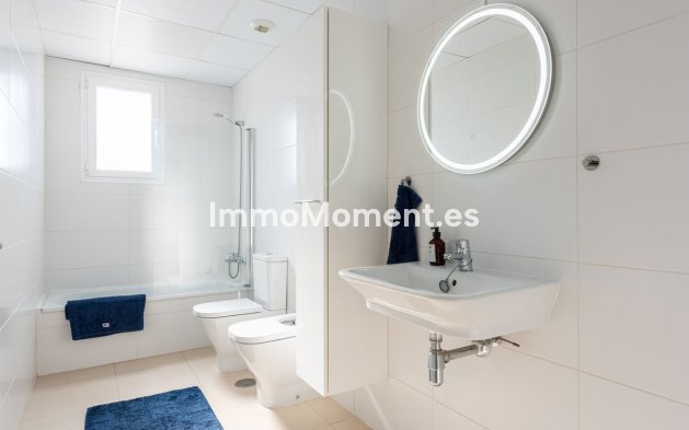 Revente - Appartement - Marbella - Nueva Andalucía