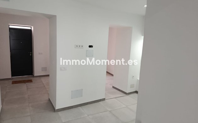 Wiederverkauf - Wohnung -   Inländisch - Alhaurín el Grande Centro