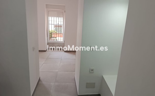 Wiederverkauf - Wohnung -   Inländisch - Alhaurín el Grande Centro