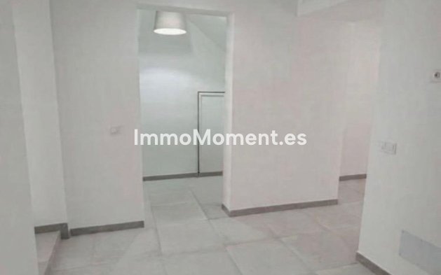 Wiederverkauf - Wohnung -   Inländisch - Alhaurín el Grande Centro