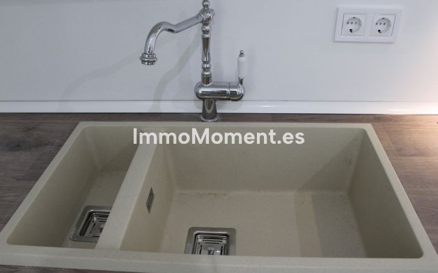 Wiederverkauf - Wohnung -   Inländisch - Alhaurín el Grande Centro