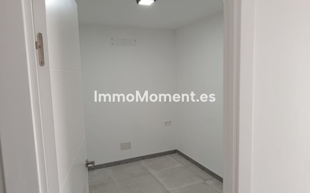 Wiederverkauf - Wohnung -   Inländisch - Alhaurín el Grande Centro