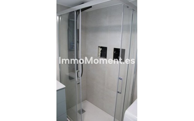 Wiederverkauf - Wohnung -   Inländisch - Alhaurín el Grande Centro