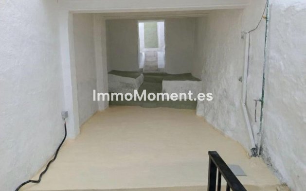 Wiederverkauf - Wohnung -   Inländisch - Alhaurín el Grande Centro