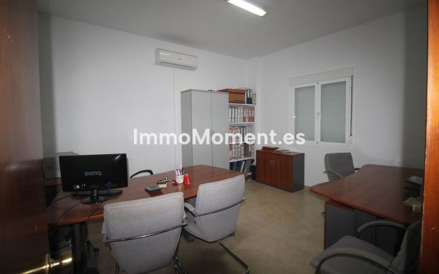 Reventa - Terreno - Interior  - Alora