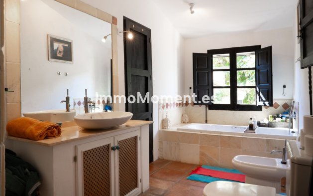 Resale - Country house - Estepona - Estepona Centro