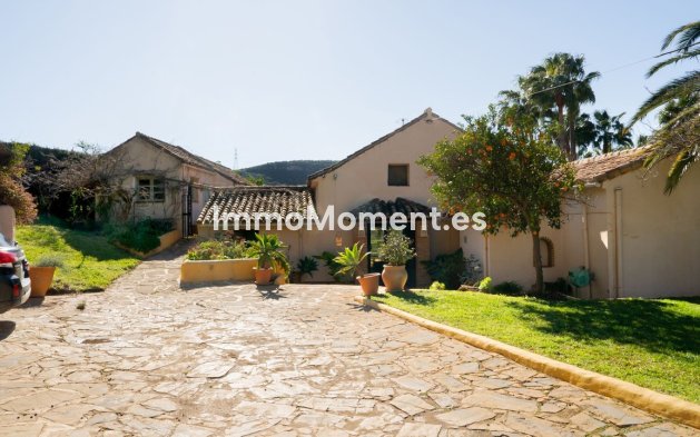 Resale - Country house - Estepona - Estepona Centro