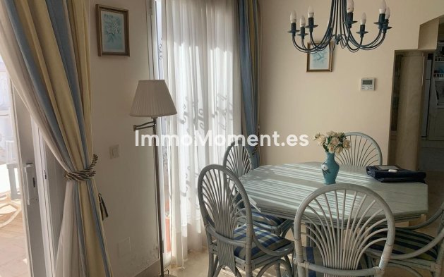 Resale - Apartment - Marbella - Elviria