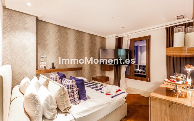 Resale - Villa - Benahavís - Benahavís Centro