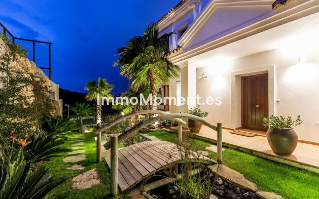 Resale - Villa - Benahavís - Benahavís Centro