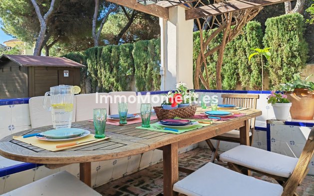 Resale - Villa - Marbella - Marbesa