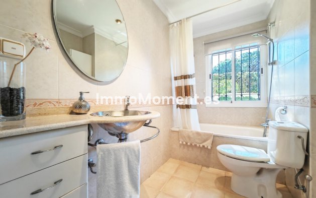 Resale - Villa - Marbella - Marbesa