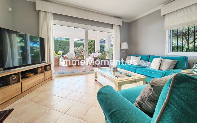 Resale - Villa - Marbella - Marbesa
