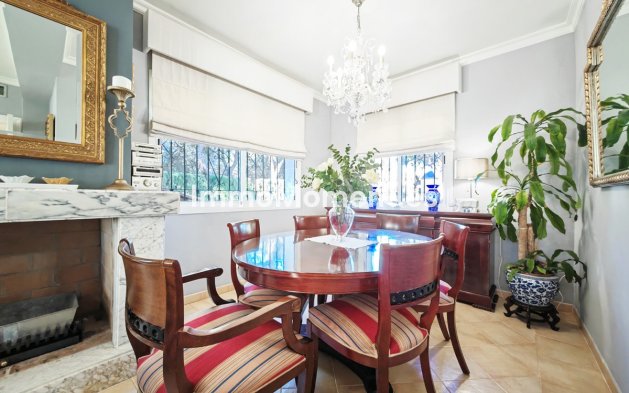 Resale - Villa - Marbella - Marbesa