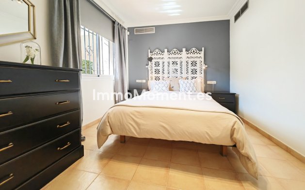 Resale - Villa - Marbella - Marbesa