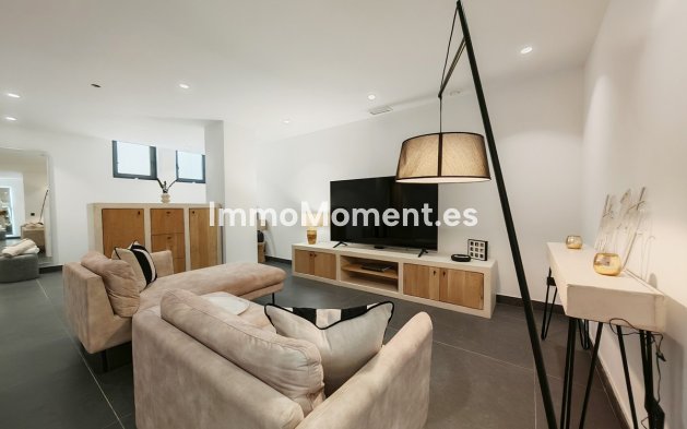 Bestaande woning - Villa - Estepona  - Estepona Centro