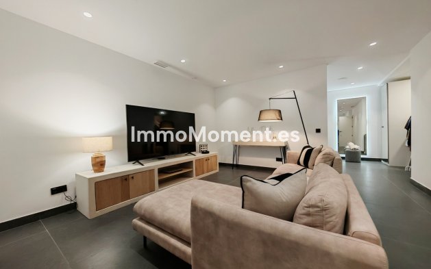 Bestaande woning - Villa - Estepona  - Estepona Centro