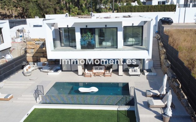 Bestaande woning - Villa - Estepona  - Estepona Centro