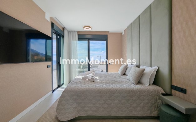 Resale - Apartment - Marbella - Altos de los Monteros