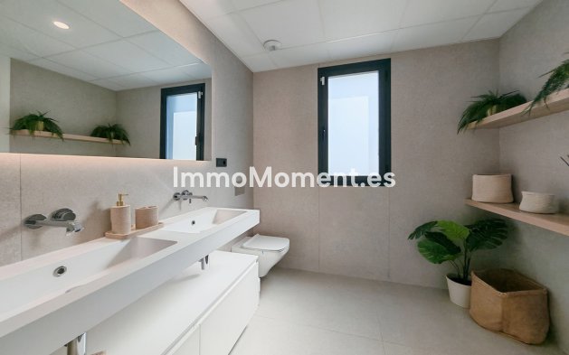 Resale - Apartment - Marbella - Altos de los Monteros