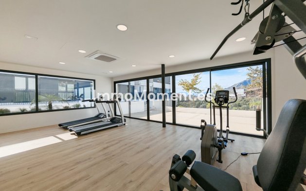 Resale - Apartment - Marbella - Altos de los Monteros